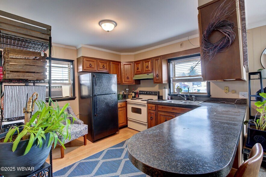 More Photos Of 505 Washington Blvd, Williamsport Restaurant For Sale