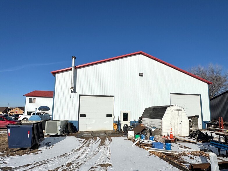 More Photos Of 1006 S Lawler, Mitchell Warehouse For Sale