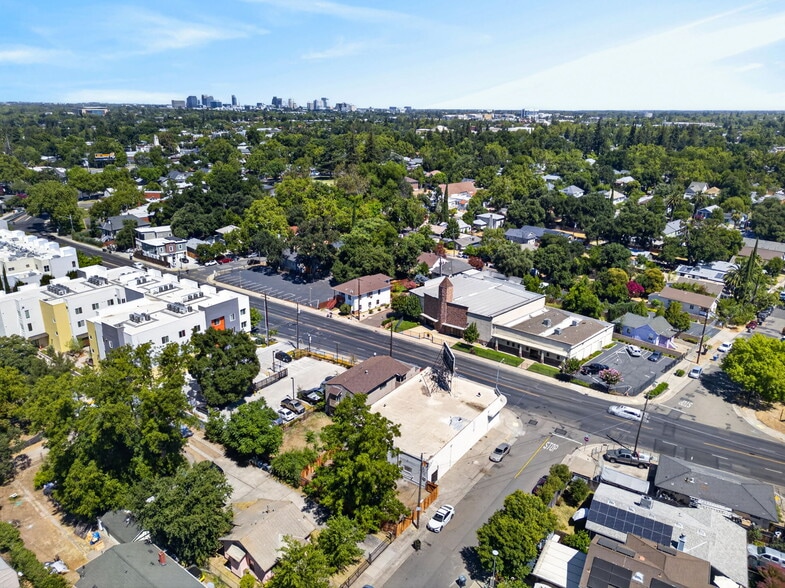 More Photos Of 3930 Broadway, Sacramento Freestanding For Sale