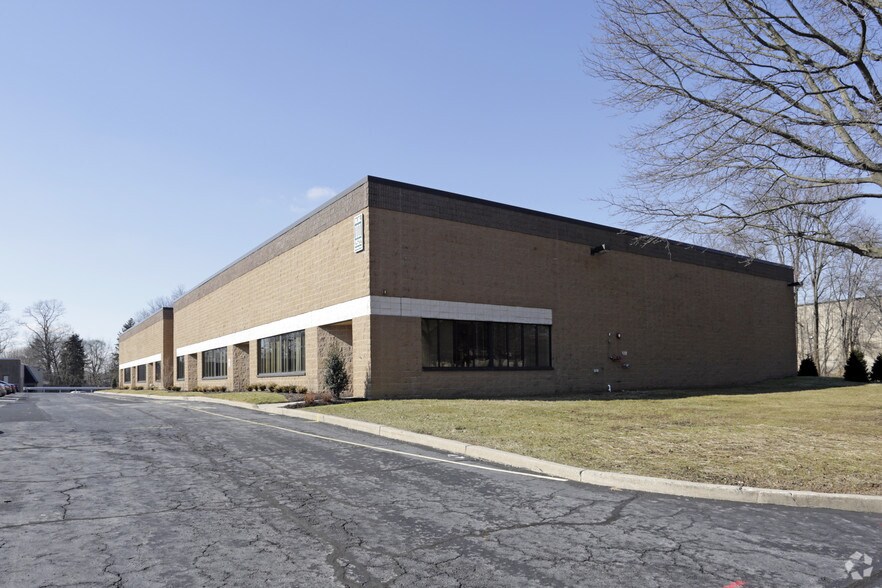 More Photos Of 2522 Pearl Buck Rd, Bristol Light Distribution For Lease