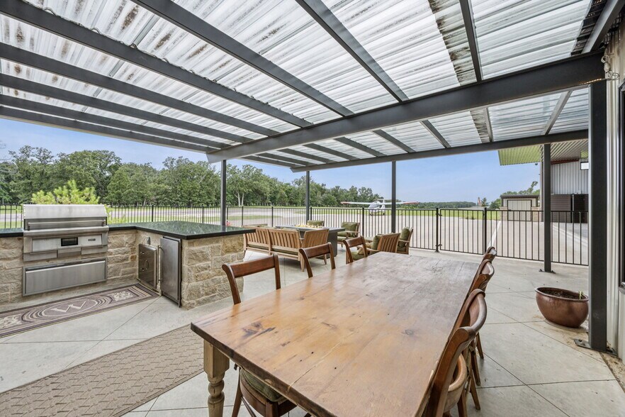 More Photos Of 863 VZ County Road 1508, Van Airplane Hangar For Sale