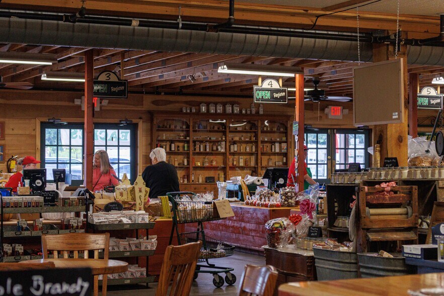 More Photos Of 63 Talona Spur Rd, Ellijay Freestanding For Sale