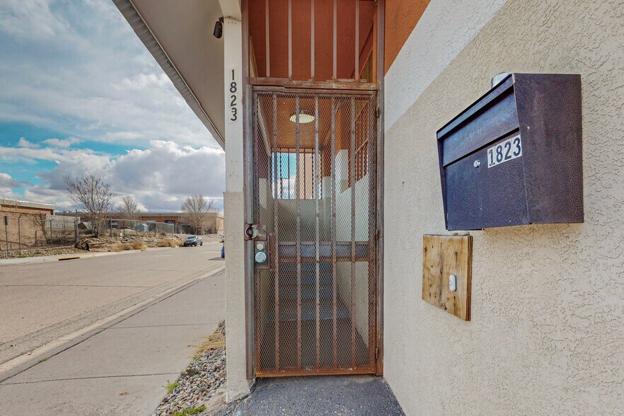 More Photos Of 1823 Commercial St NE, Albuquerque Warehouse For Sale