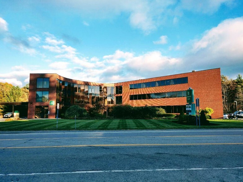 More Photos Of 65 Lafayette Rd, North Hampton Medical For Lease