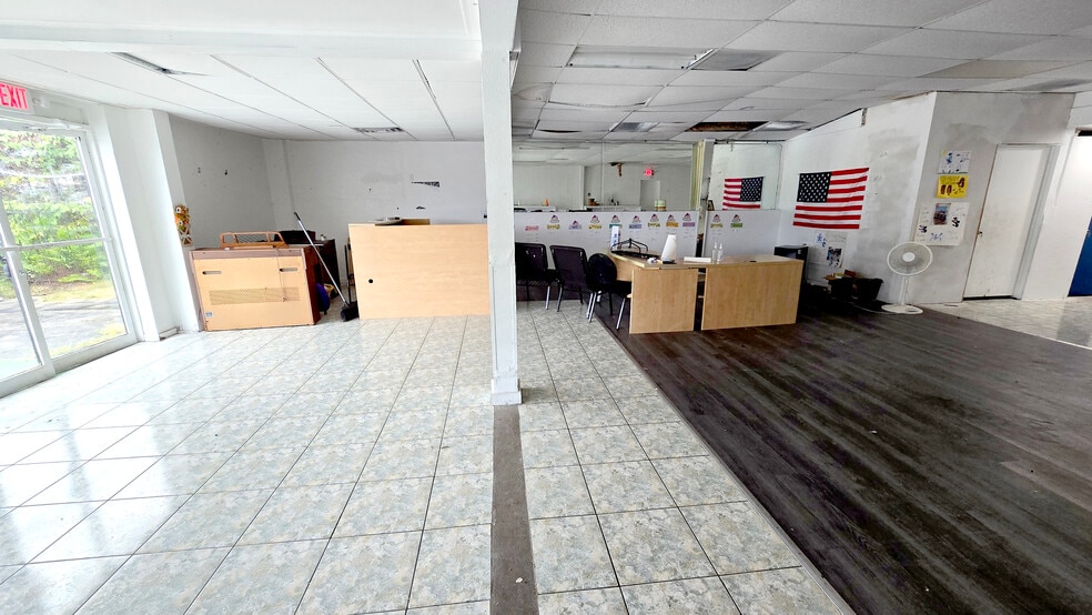 More Photos Of 408 N Ridgewood Dr, Sebring Freestanding For Lease