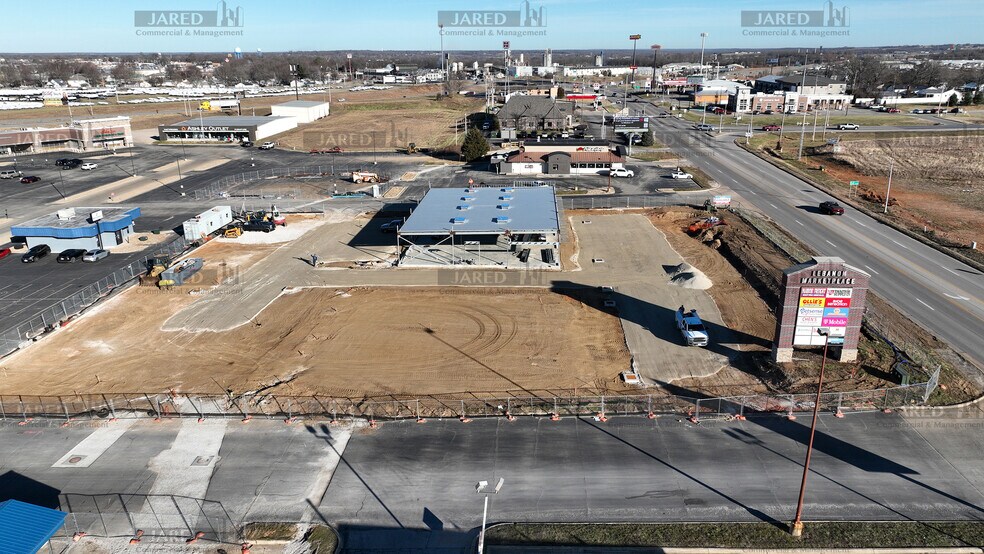More Photos Of 1565-1585 S Jefferson Ave, Lebanon General Retail For Lease