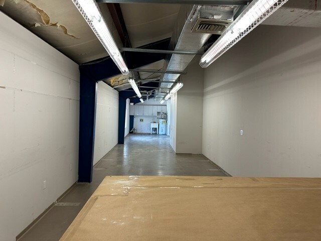 More Photos Of 2613 Saint St, Houston Health Club For Lease