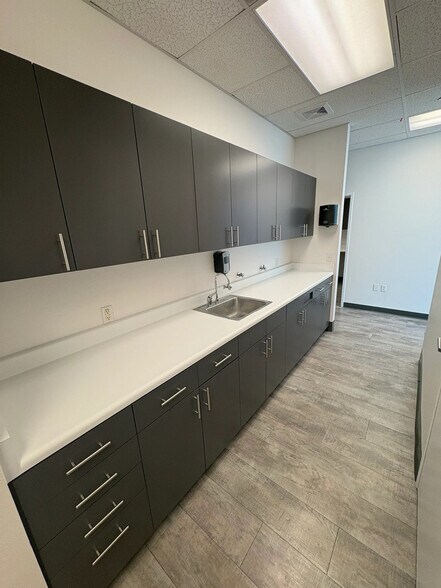 More Photos Of 15182 N 75th Ave, Peoria Medical For Sale