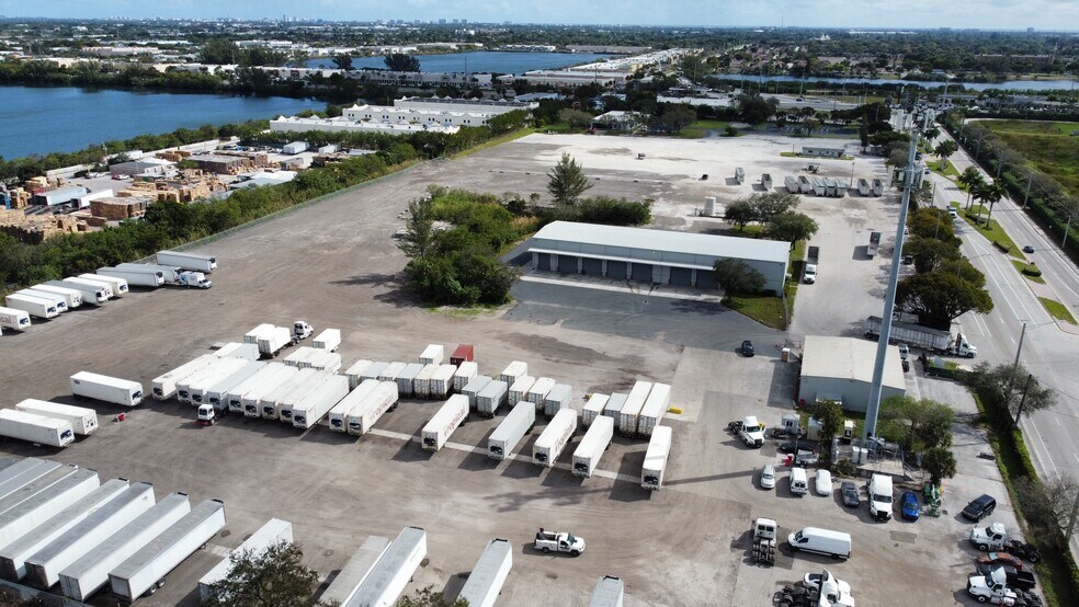 More Photos Of 2501 Wiles Rd, Deerfield Beach Unknown For Lease