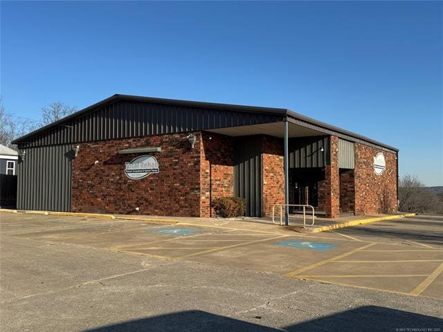 Primary Photo Of 1029 E Washington Ave, Mcalester Rehabilitation Center For Sale