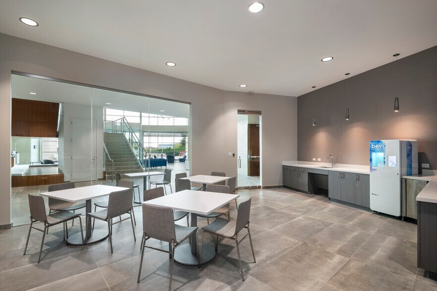 More Photos Of 5501 Headquarters Dr, Plano Office For Lease