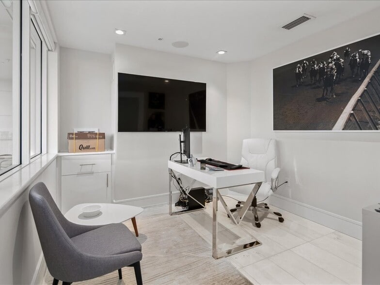 More Photos Of 1001 10th Ave S, Naples Office Residential For Sale
