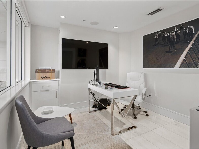 More Photos Of 1001 10th Ave S, Naples Office Residential For Sale