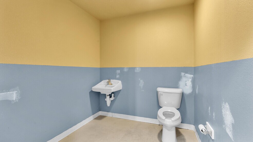 More Photos Of 4314 N Suncoast Blvd, Crystal River Office For Sale