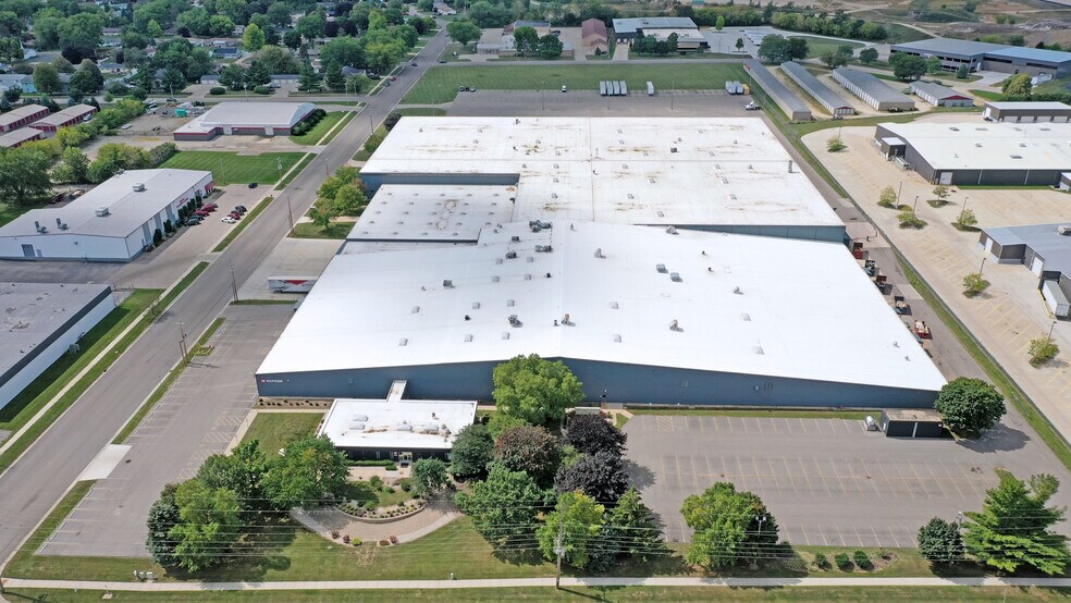 More Photos Of 2101 Kennedy Rd, Janesville Light Manufacturing For Lease