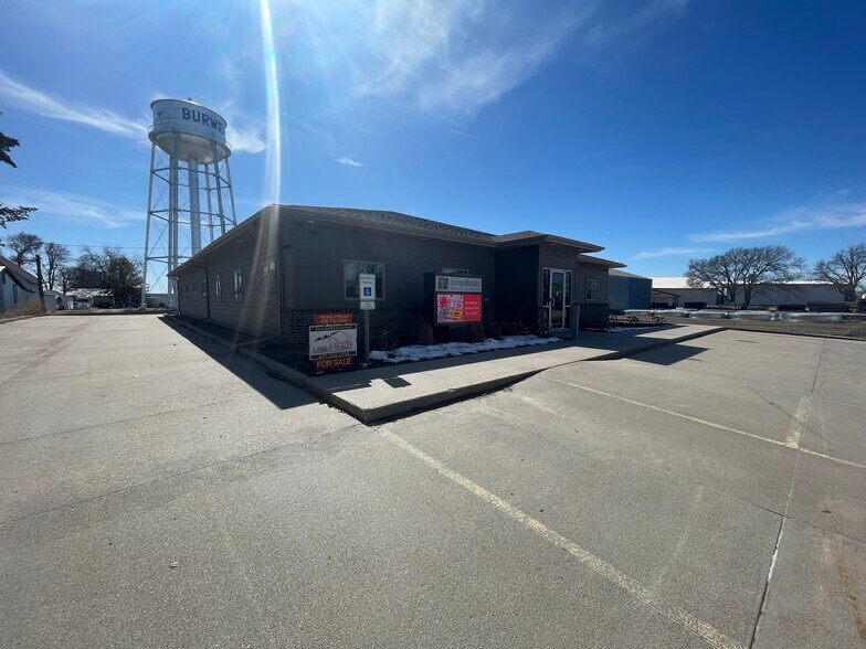 More Photos Of 934 I St, Burwell Medical For Sale