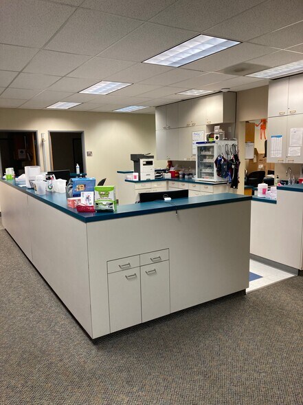 More Photos Of 2150 NE Division St, Gresham Medical For Lease