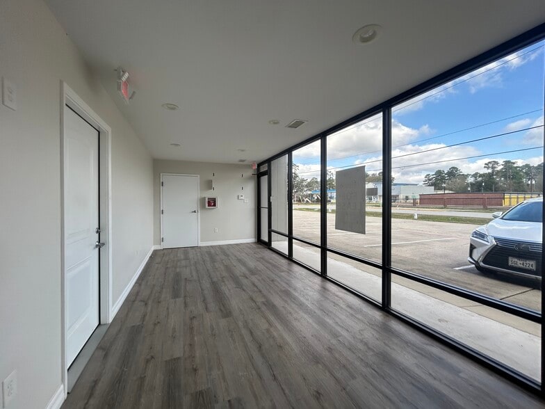 More Photos Of 1715 Sawdust Rd, Spring Self Storage For Lease