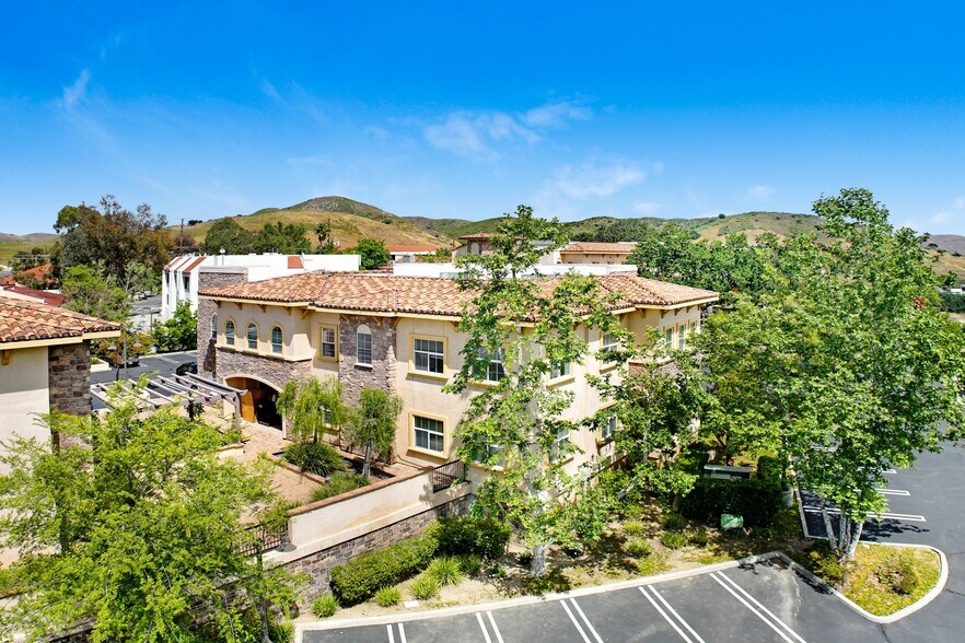 More Photos Of 5018 Chesebro Rd, Agoura Hills Medical For Sale