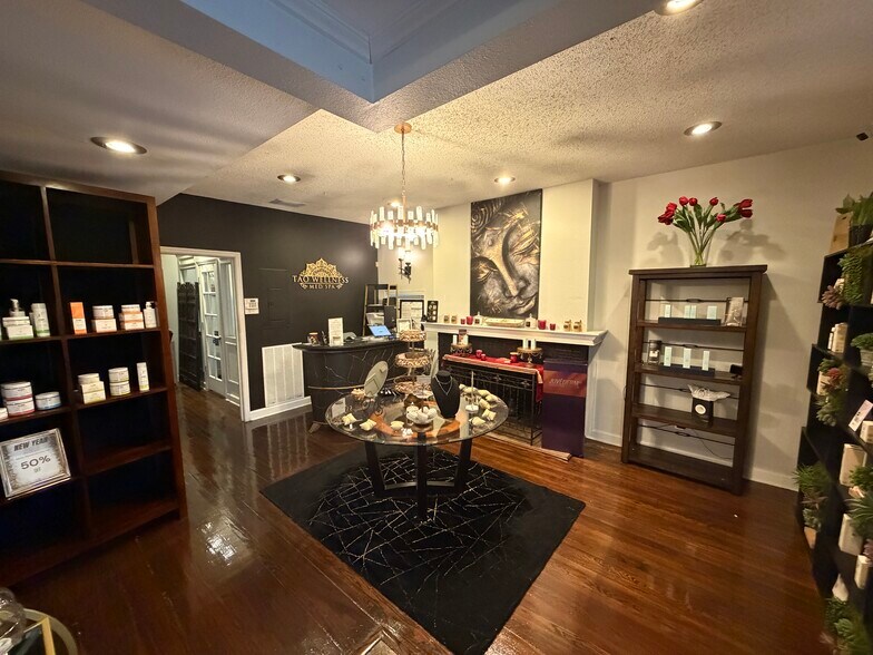 More Photos Of 2001 W Kennedy Blvd, Tampa Office For Sale