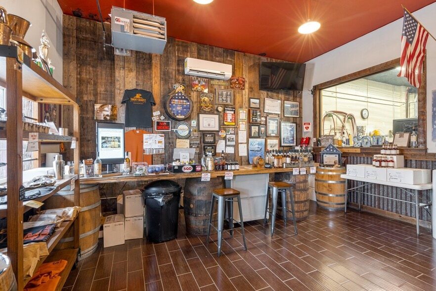 More Photos Of 920 Lafayette Rd, Seabrook Unknown For Sale