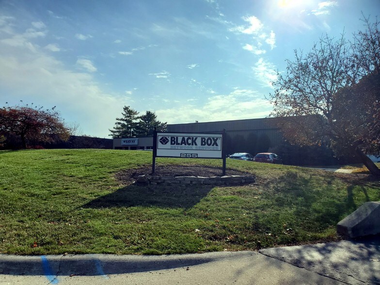 More Photos Of 255 Enterprise Dr, Lewis Center Warehouse For Lease