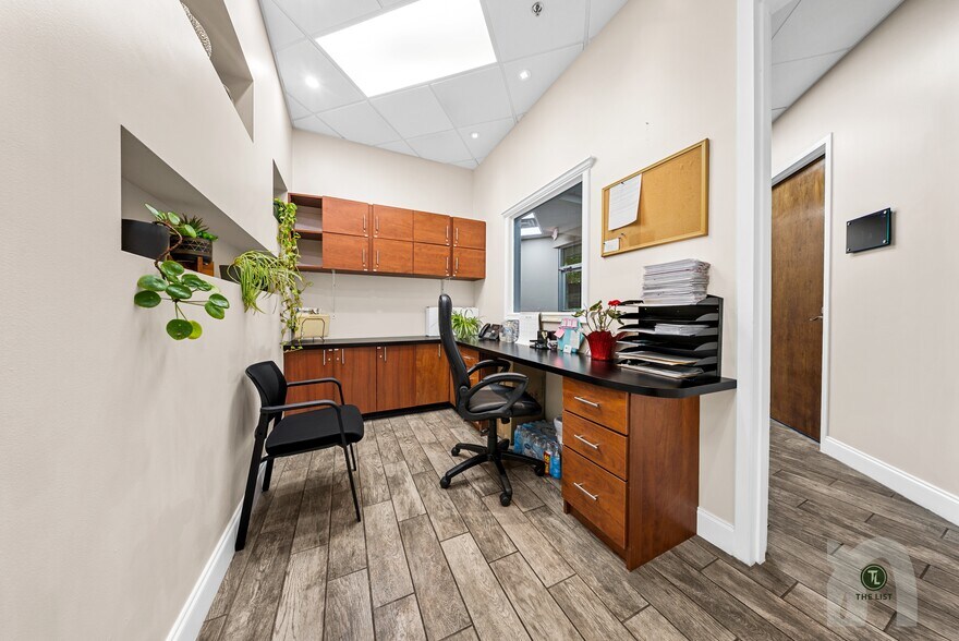 More Photos Of 7362 Futures Dr, Orlando Coworking Space