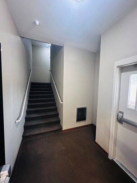 More Photos Of 4450 Rhea County Hwy, Dayton Hotel For Sale