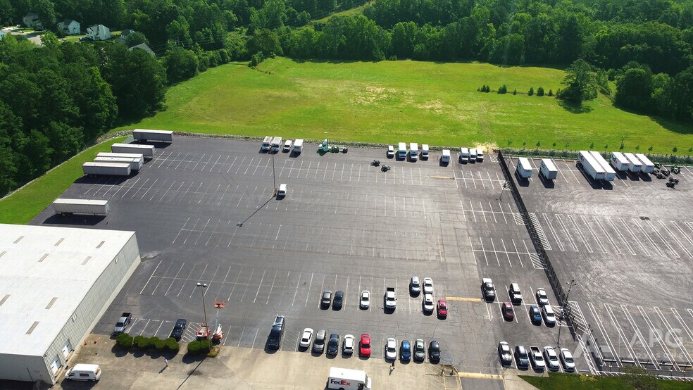 More Photos Of 8005 Knightdale Blvd, Knightdale Warehouse For Lease