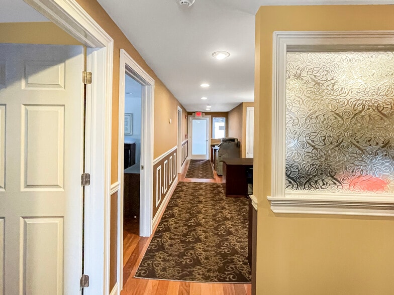 More Photos Of 146 Maple Ave, New City Office For Sale