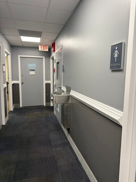 More Photos Of 4810 Beauregard St, Alexandria Office For Sale