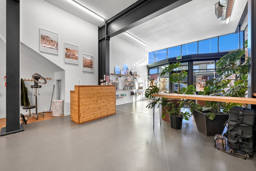 More Photos Of 412 Front St, Lynden Storefront Retail Residential For Sale