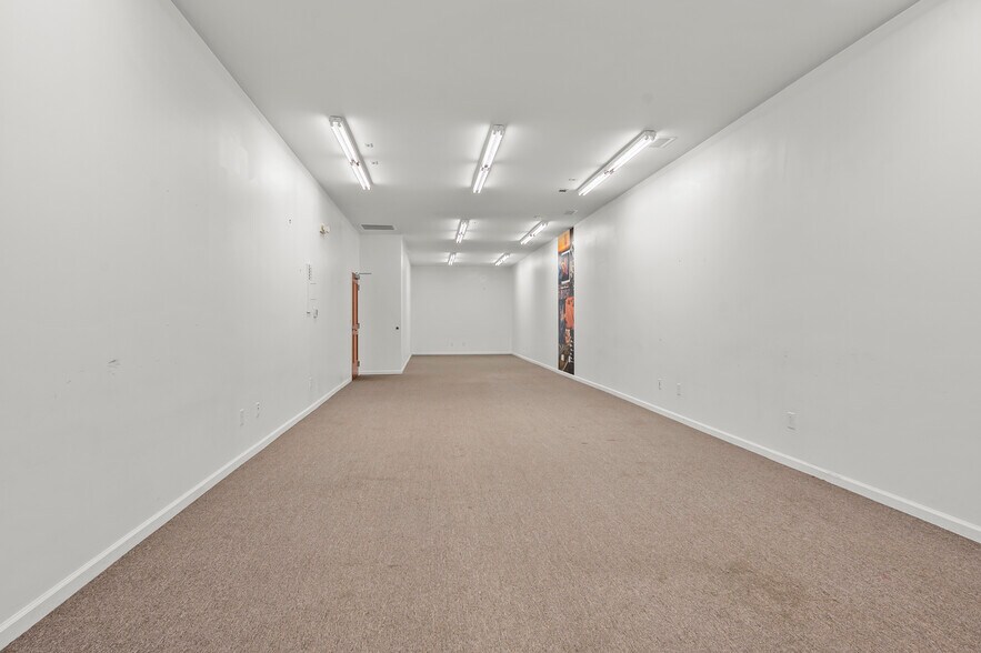 More Photos Of 8017 N Point Blvd, Winston-Salem Industrial For Lease