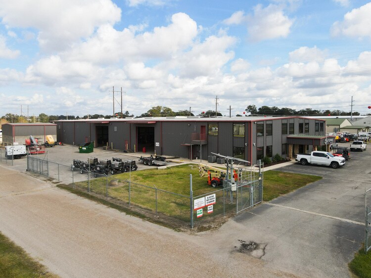 More Photos Of 3721 Highway 90 E, Broussard Light Distribution For Lease