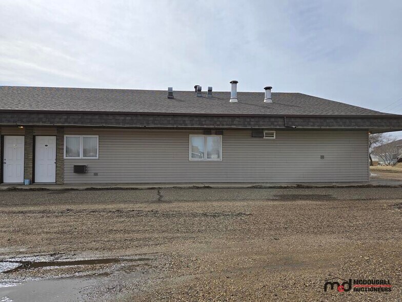 More Photos Of 775 W 5th Ave, Shaunavon Hotel For Sale