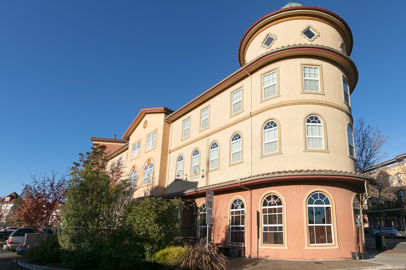 More Photos Of 220 Windsor River Rd, Windsor Apartments For Sale