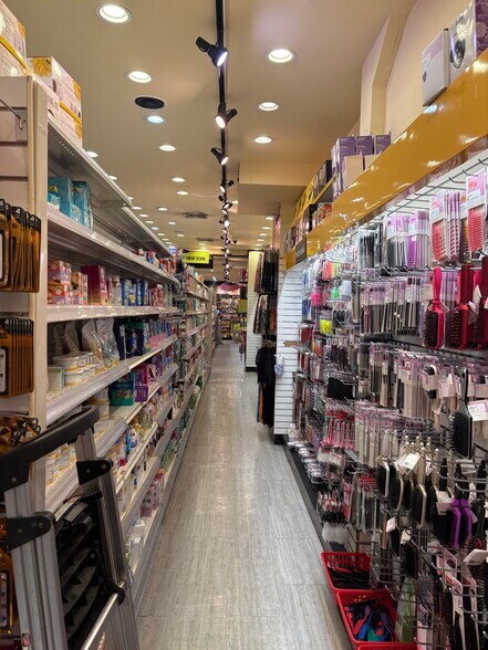 More Photos Of 164-17 Jamaica Ave, Jamaica Unknown For Lease