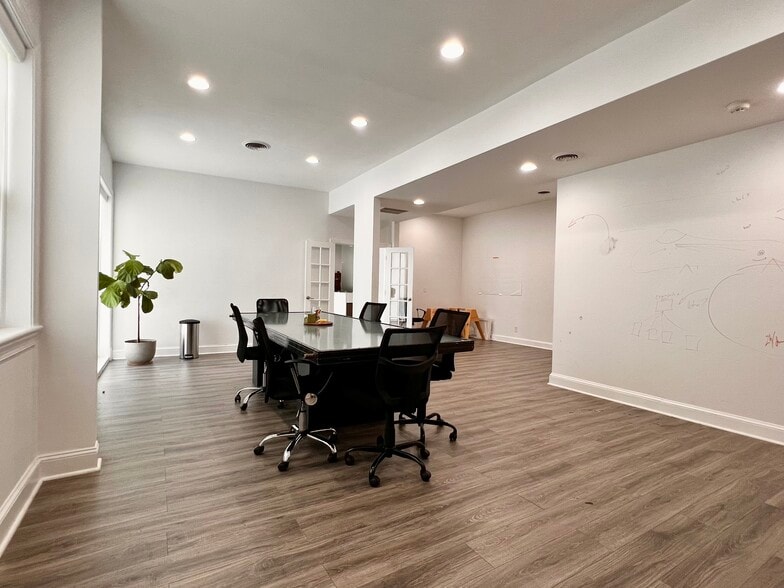 More Photos Of 490 Westfield Rd, Charlottesville Storefront Retail Office For Sale