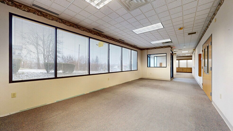 More Photos Of 2228-2230 Sunset Blvd, Steubenville Office For Lease