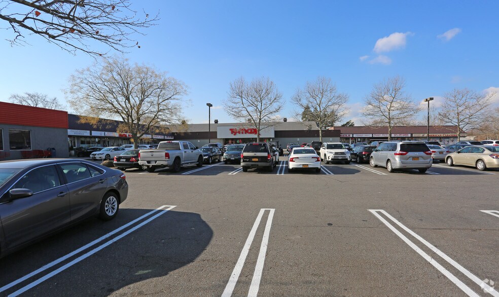 More Photos Of 410-2 S Oyster Bay Rd, Hicksville Freestanding For Lease