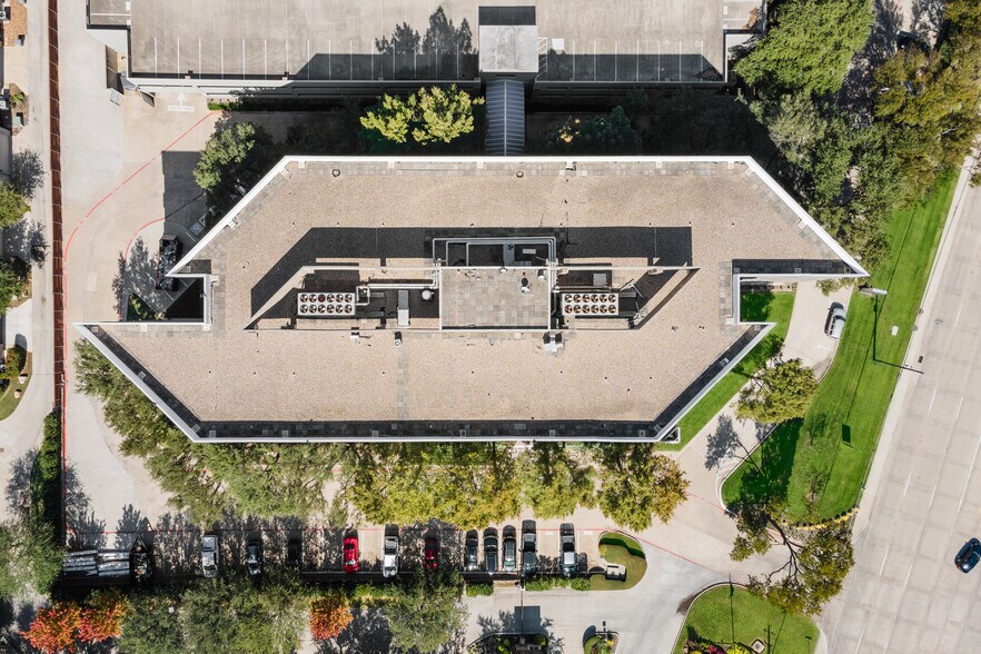 More Photos Of 18383 Preston Rd, Dallas Office For Lease