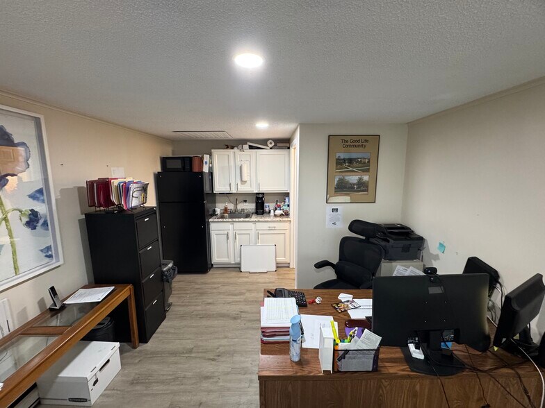 More Photos Of 8103 Glen Hollow Dr, Glen Burnie Apartments For Sale