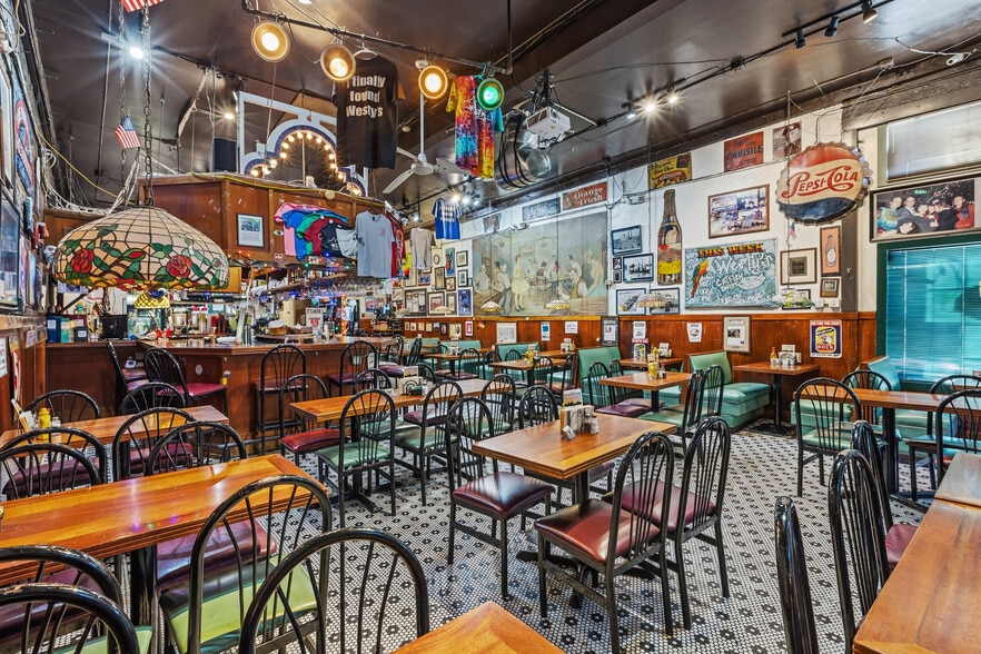 More Photos Of 346 N Main St, Memphis Restaurant For Sale