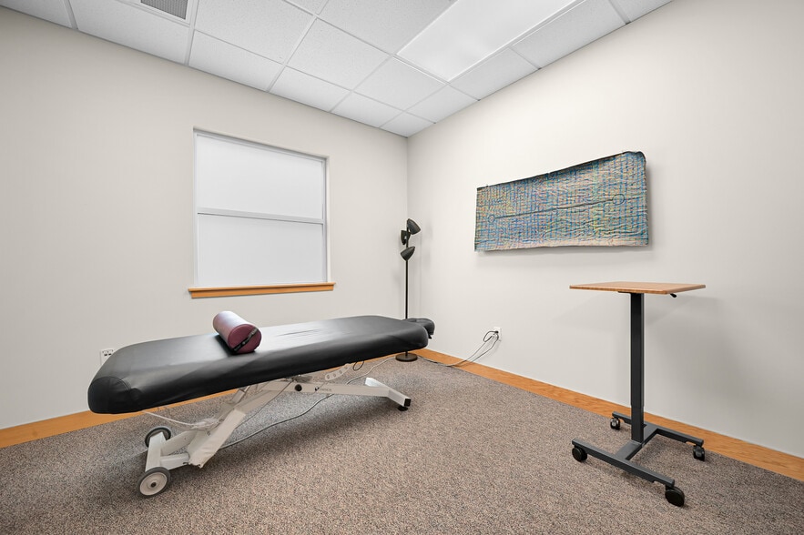 More Photos Of 701 E Holly St, Bellingham Office For Sale