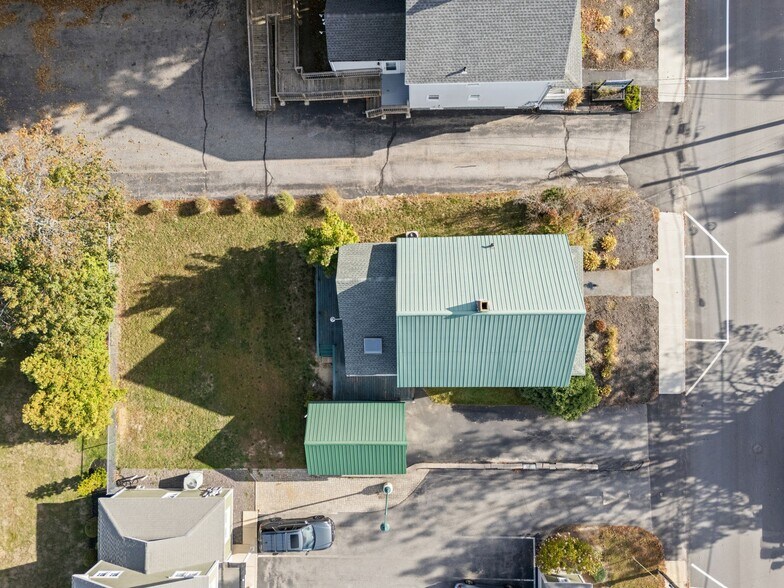 More Photos Of 10 Elm St, Gorham Office For Sale