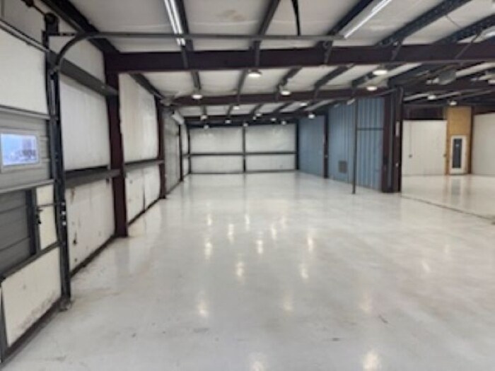 More Photos Of 2470 Air Park Rd, Charleston Warehouse For Lease
