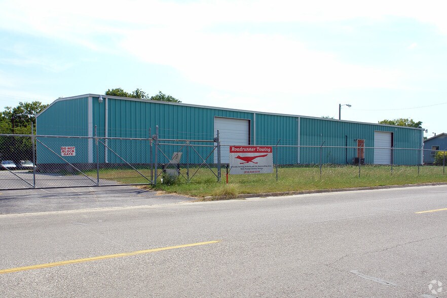 More Photos Of 100 Pecan Dr, Schertz Service For Lease