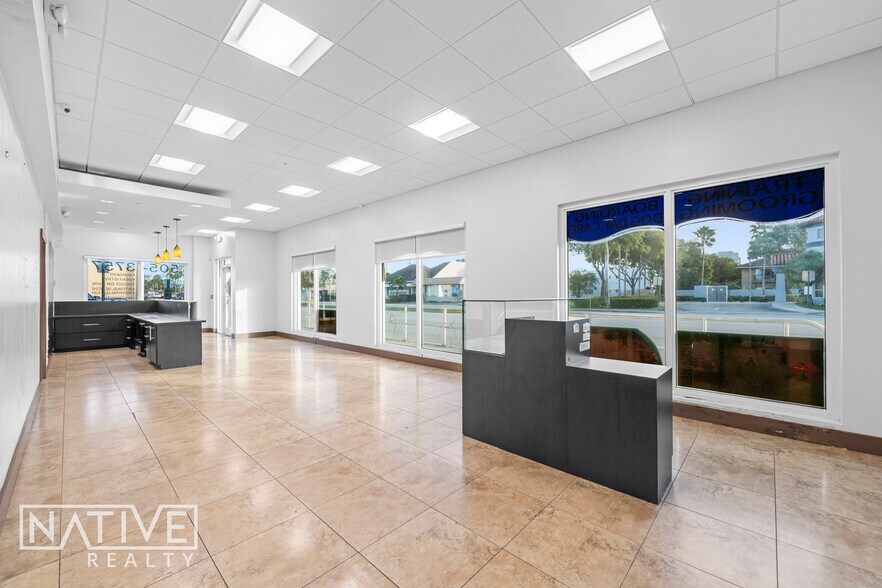 More Photos Of 311-313 E Hallandale Beach Blvd, Hallandale Beach Freestanding For Lease