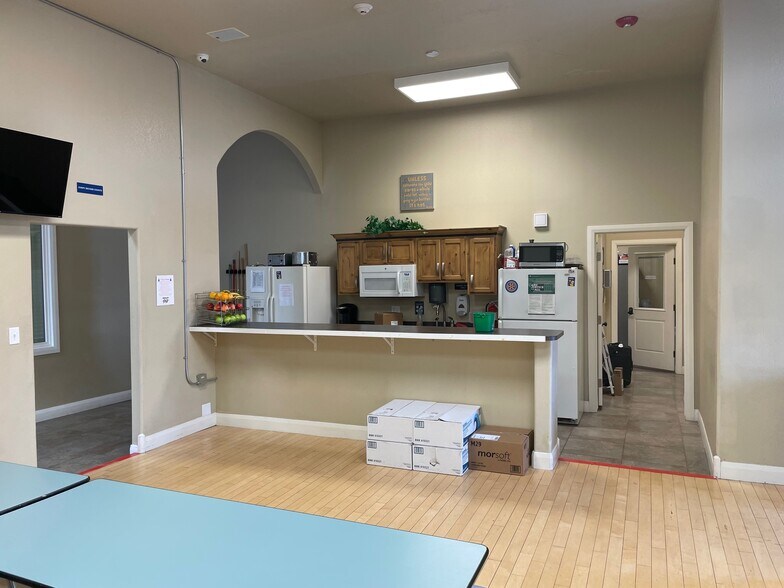 More Photos Of 246 E Fiddlers Canyon Rd, Cedar City Office For Sale