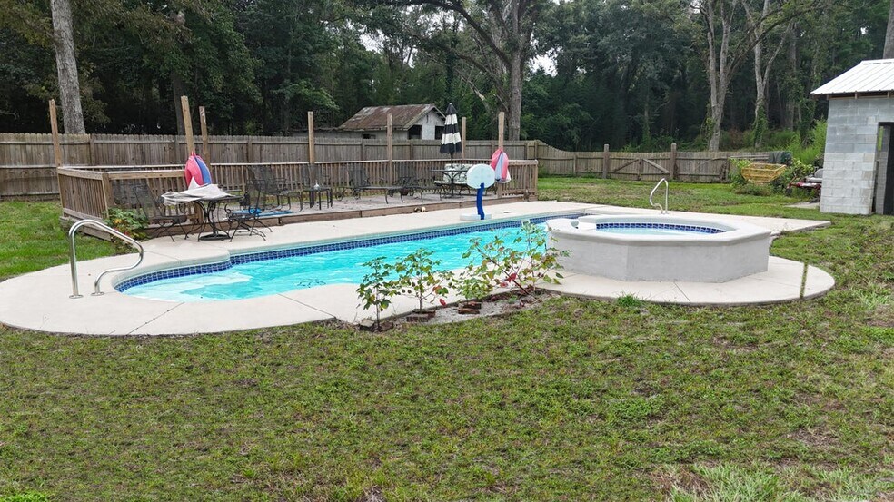 More Photos Of 106 County S-18-134 rd, Reevesville Specialty For Sale